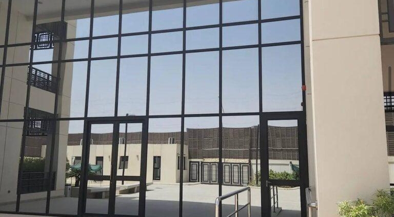 اعمال الألمنيوم ( الابواب - درايش - واجهات كارتنوول- واجهات كريتنوول - واجهات أستركشر ) فى السعودية